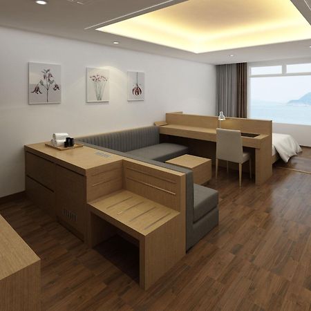 B&Beach Tourist Hotel Йосу Екстер'єр фото