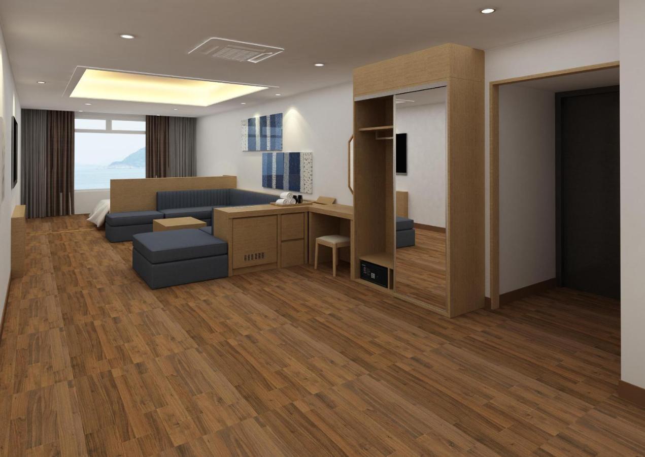 B&Beach Tourist Hotel Йосу Екстер'єр фото