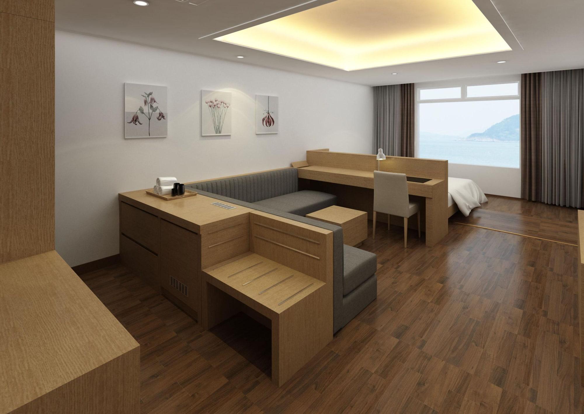 B&Beach Tourist Hotel Йосу Екстер'єр фото