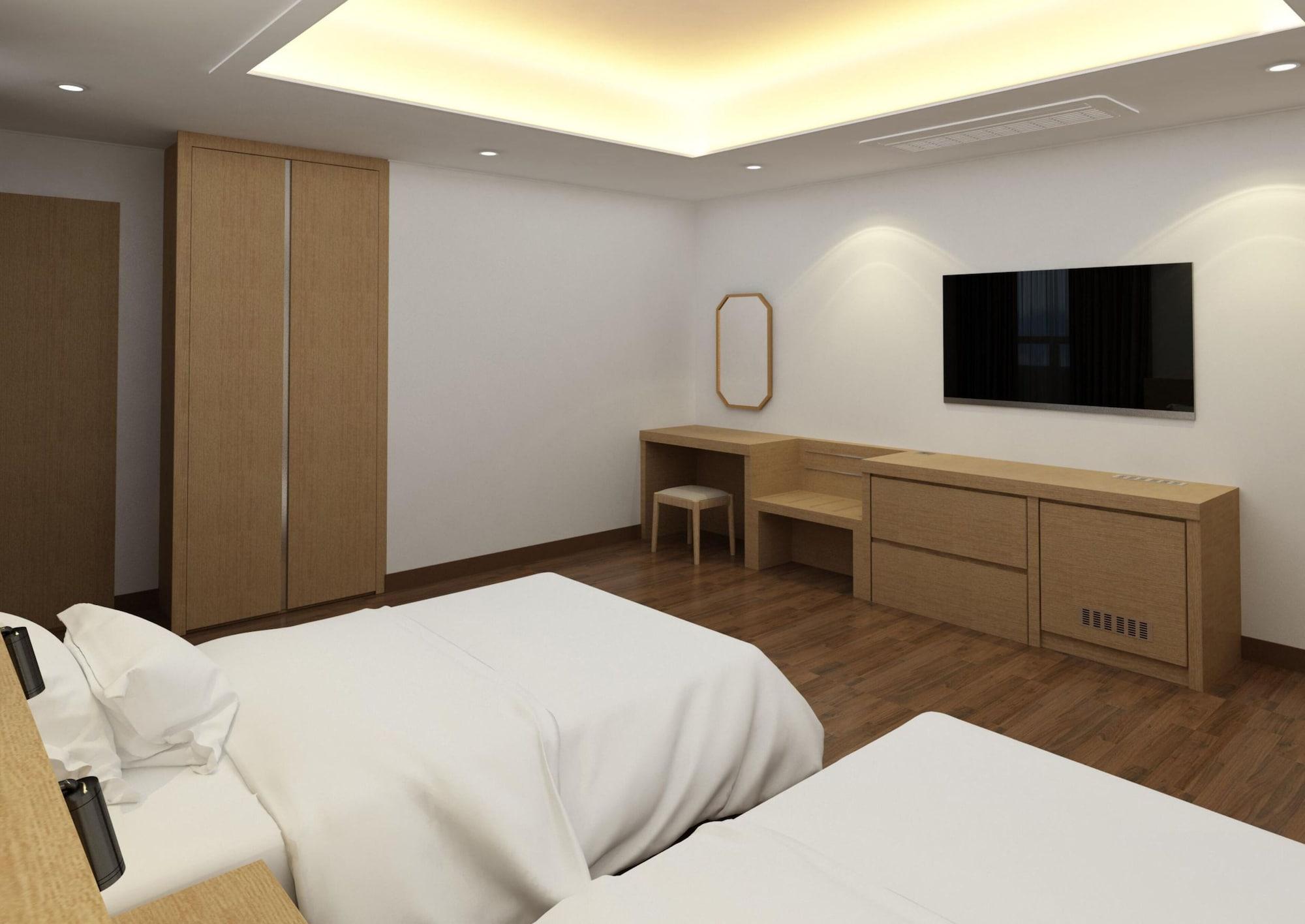 B&Beach Tourist Hotel Йосу Екстер'єр фото
