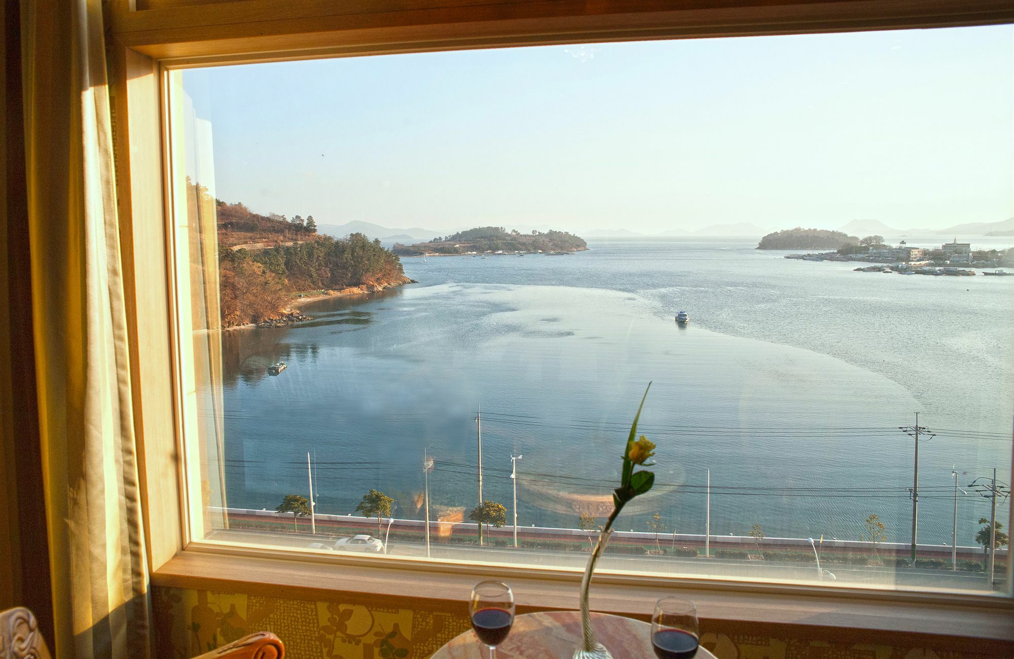 B&Beach Tourist Hotel Йосу Екстер'єр фото